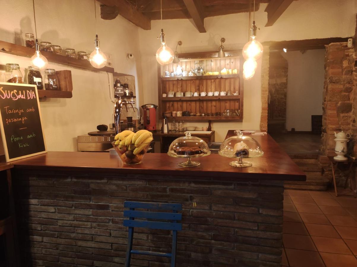 Apt 2 Acollidor Al Centre Historic De Vic Aptgarbi Екстериор снимка